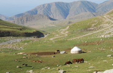 Off road Kyrgyzstan, 4x4 expedition, UTV Kyrgyzstan rent